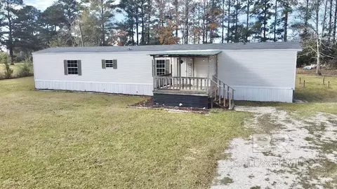 2099 Pouncey Rd, Atmore, AL 36502