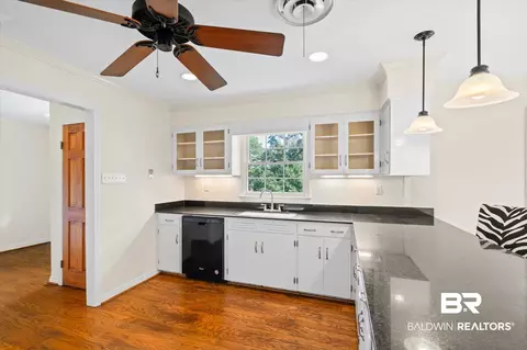 3807 Hillcrest Ln, Mobile, AL 36693 photo 7