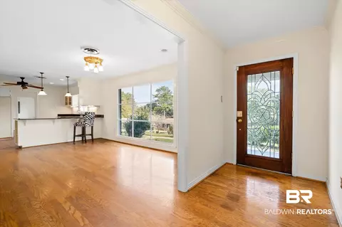 3807 Hillcrest Ln, Mobile, AL 36693 photo 3