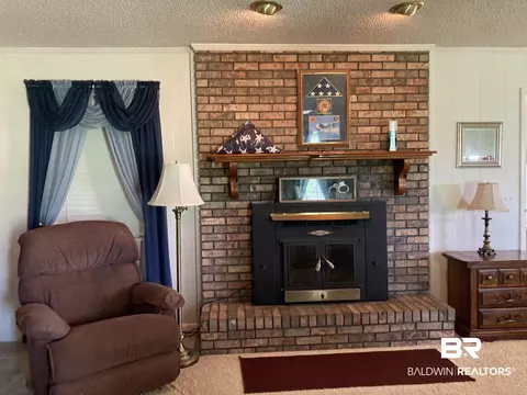 6151 Meadows Rd, Walnut Hill, FL 32568 photo 5