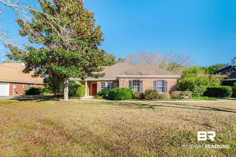 167 Hawthorne Cir, Fairhope, AL 36532