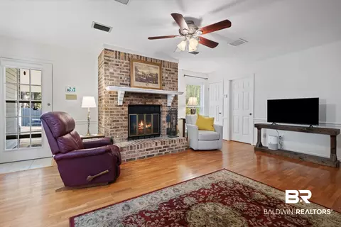 2875 Brookside Dr, Mobile, AL 36693 photo 4