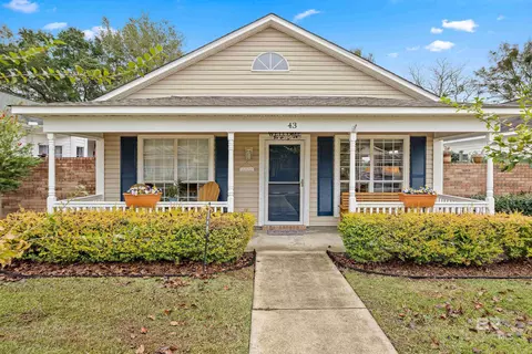 43 Cottage Dr, Fairhope, AL 36532
