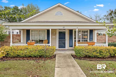 43 Cottage Dr, Fairhope, AL 36532