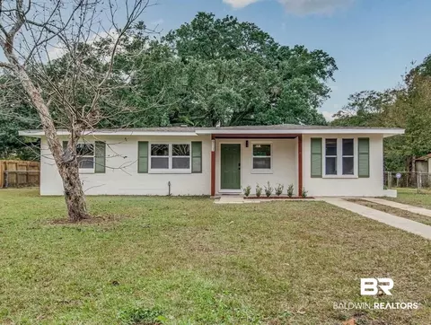 917 Crystal Springs Ave, Pensacola, FL 32505