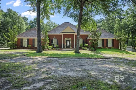 51718 Flat Creek Dr, Bay Minette, AL 36507