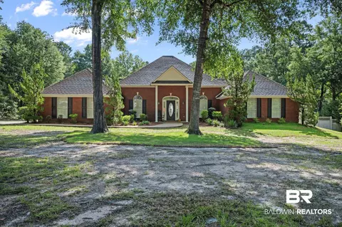 51718 Flat Creek Dr, Bay Minette, AL 36507