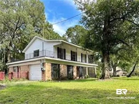 725 W Brannan Dr, Mobile, AL 36693