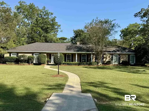 515 E 8th St, Bay Minette, AL 36507