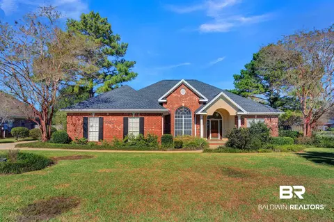100 Conti Ct, Fairhope, AL 36532