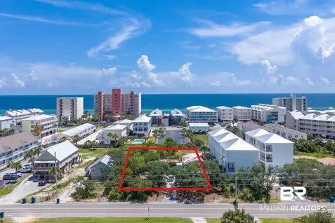 1124 W Lagoon Ave, Gulf Shores, AL 36542