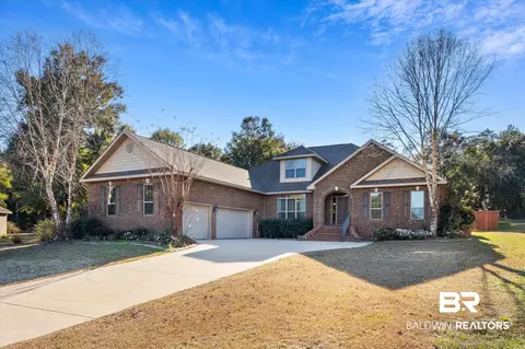 8053 Carolina Cir W, Saraland, AL 36571