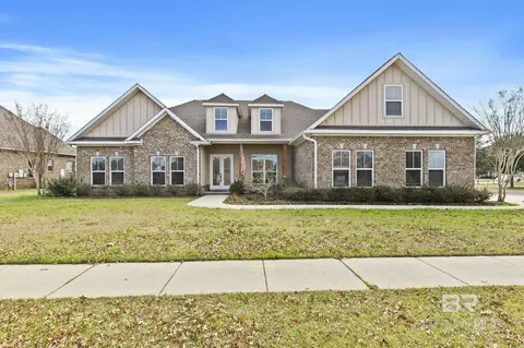 9796 Evanston St, Daphne, AL 36526