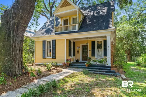 108 Magnolia Ave, Fairhope, AL 36532