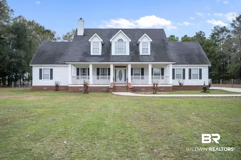 9539 Lakeview Rd, Bay Minette, AL 36507