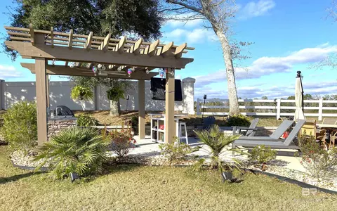 12367 Gateway Dr, Elberta, AL 36530