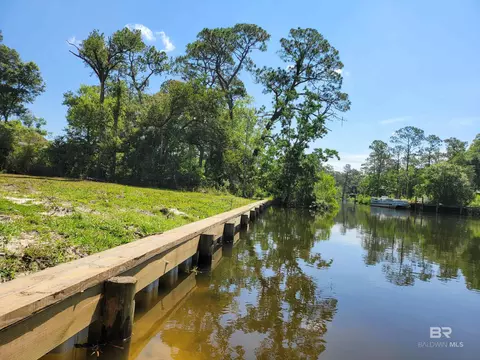 7180 Helton Dr, Foley, AL 36535