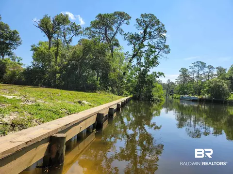 7180 Helton Dr, Foley, AL 36535