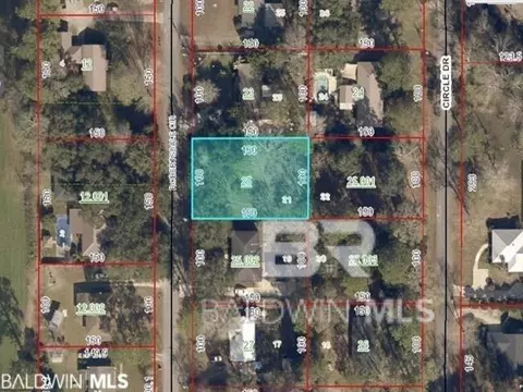 22580 Circle Dr, Robertsdale, AL 36567