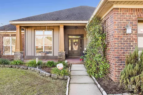 123 Gilbreath Ave, Fairhope, AL 36532