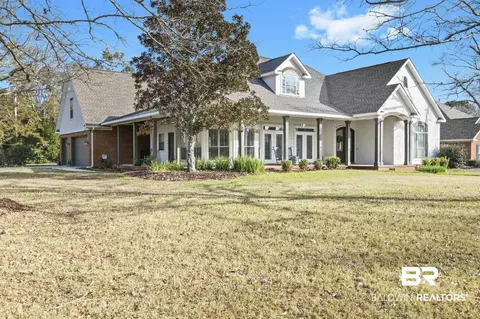 201 Royal Ln, Fairhope, AL 36532