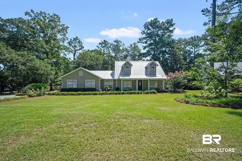 1502 Bradley Ave, Bay Minette, AL 36507