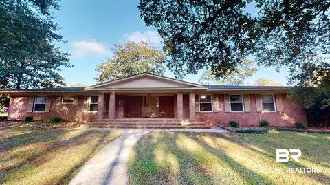3904 S Ashley Dr, Mobile, AL 36608 photo 2