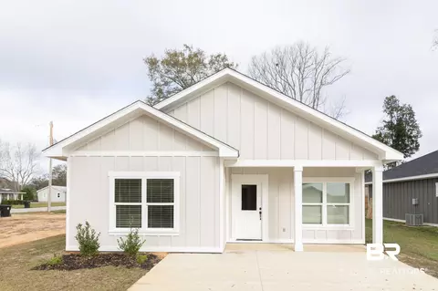 18143 Hoiles St, Robertsdale, AL 36567