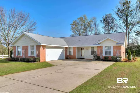 100 Pine Place Dr, Foley, AL 36535