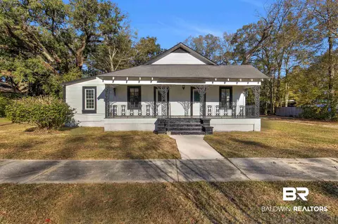 110 W 5th St, Bay Minette, AL 36507