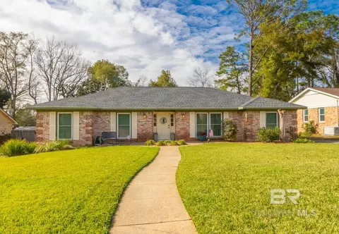 556 Stuart St, Daphne, AL 36526