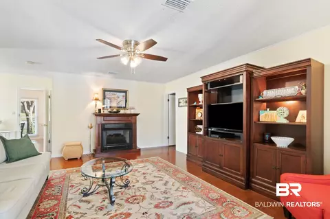 556 Stuart St, Daphne, AL 36526 photo 3