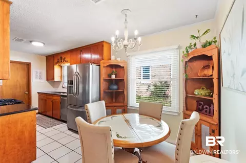 556 Stuart St, Daphne, AL 36526 photo 9