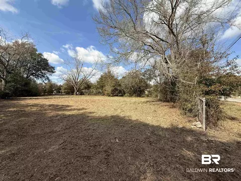 6223 Louisville Ave, Pensacola, FL 32526