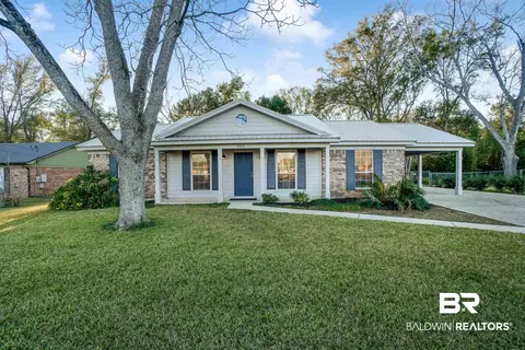 21830 Mahan Dr, Robertsdale, AL 36567