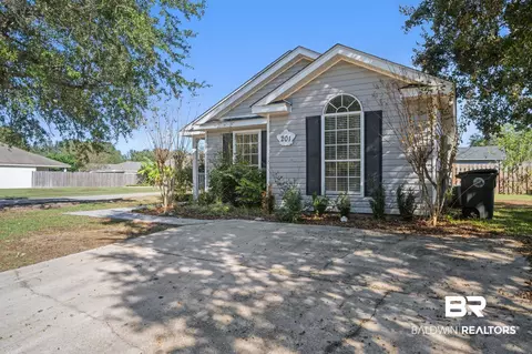 201 Southchase Ct, Fairhope, AL 36532
