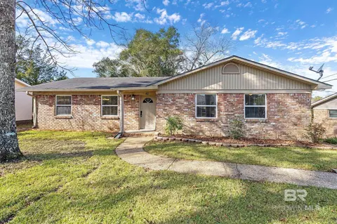 42 Ridgeview Dr, Chickasaw, AL 36611
