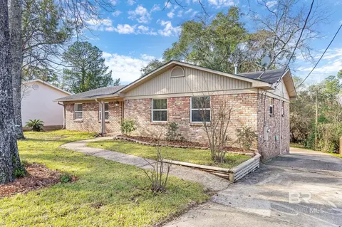 Exterior - 42 Ridgeview Dr, Chickasaw, AL 36611 photo 2 of 4