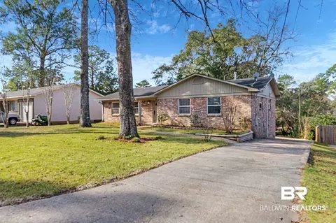 42 Ridgeview Dr, Chickasaw, AL 36611 photo 3