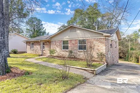 42 Ridgeview Dr, Chickasaw, AL 36611 photo 2