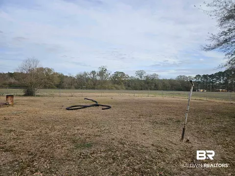 00 East Ave, Atmore, AL 36502