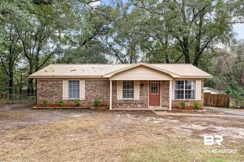 5761 Dale Dr, Satsuma, AL 36572