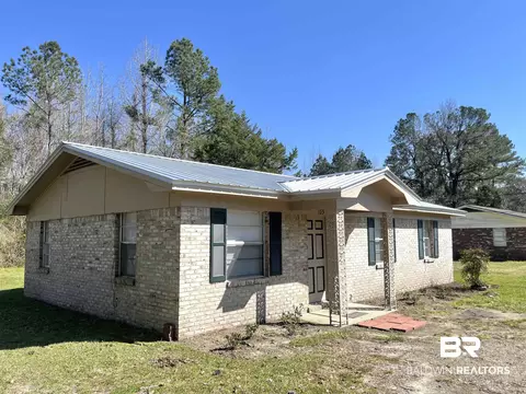 103 Roadway St, Brewton, AL 36426