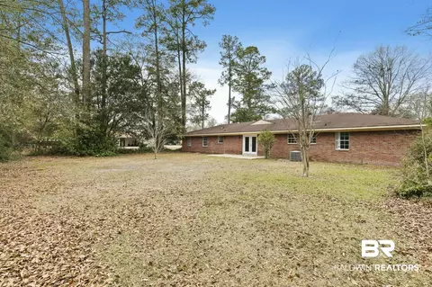 210 E Cypress St, Atmore, AL 36502 photo 7