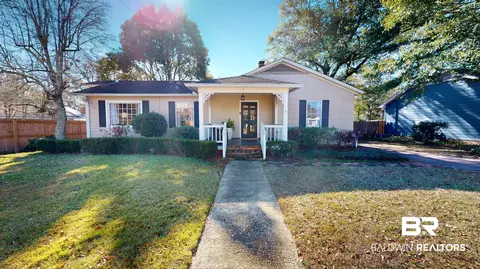 1 York Pl, Mobile, AL 36608