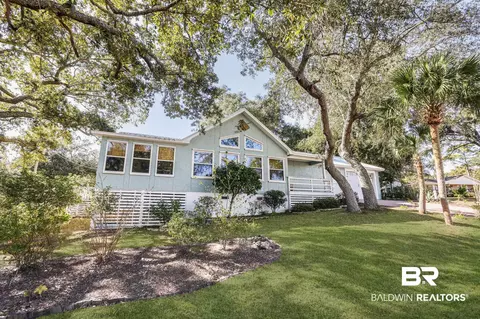 2244 Club House Dr, Lillian, AL 36549