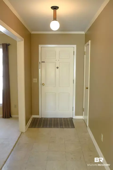 404 E Pine St, Atmore, AL 36502 photo 5