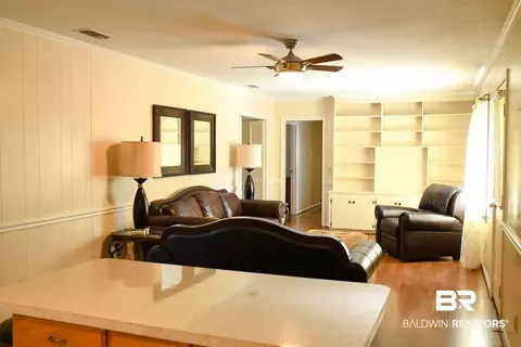 404 E Pine St, Atmore, AL 36502 photo 10