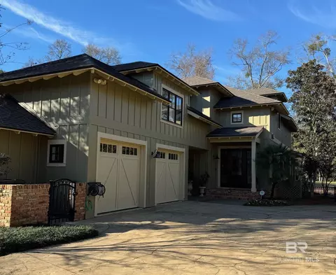 17861 S Section St #9, Fairhope, AL 36532