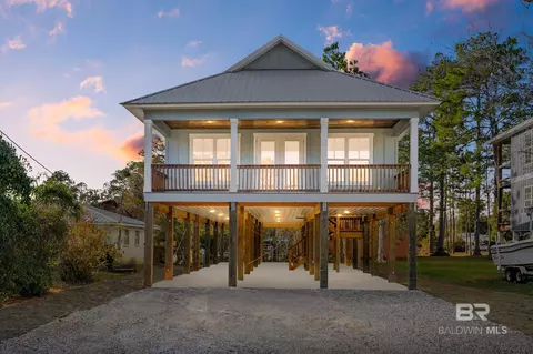 9083 Bay Pines Rd, Elberta, AL 36530